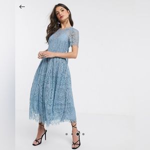 Elegant Lace Midi Dress in Blue